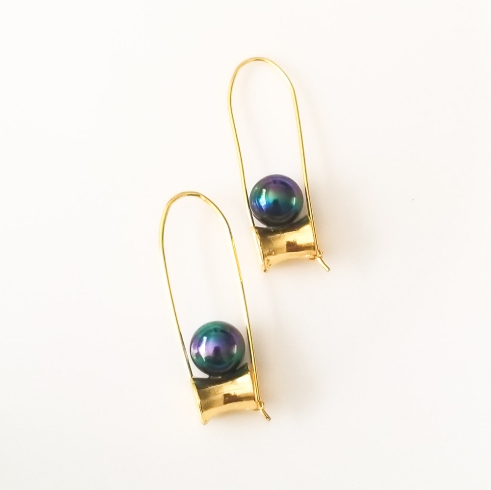 Vintage Gold and Purple Earrings - Picture 7 of 8